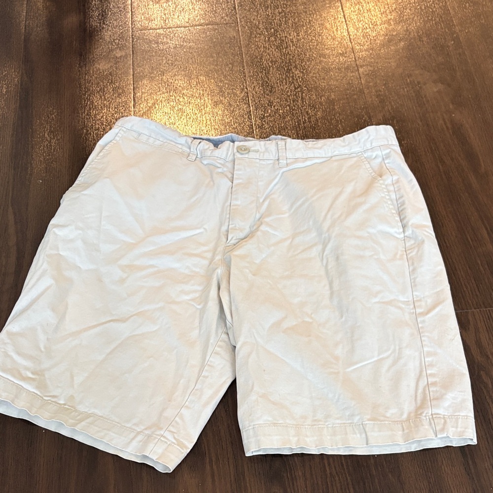 Classic Men's Cream Shorts